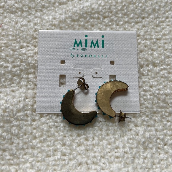 Like new- Mimi by Sorrelli Earrings - Picture 4 of 7